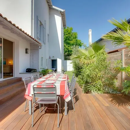 Будинок відпочинку Maison Familiale Avec Jardin, Terrasse Et Parking