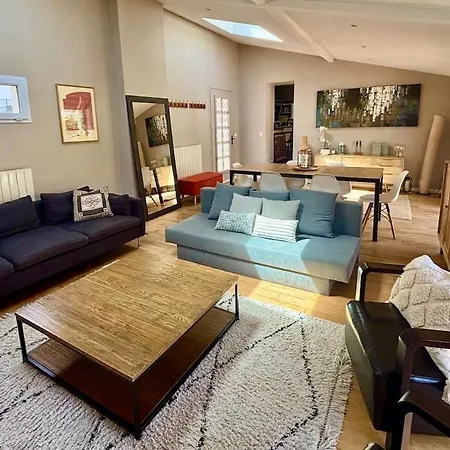 Будинок відпочинку Maison Familiale Avec Jardin, Terrasse Et Parking Біарріц