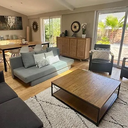 Будинок відпочинку Maison Familiale Avec Jardin, Terrasse Et Parking *