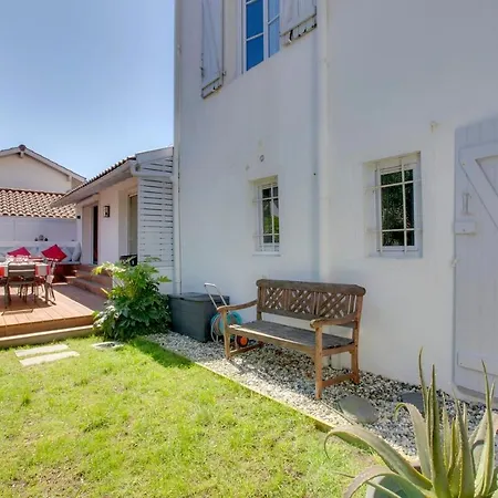Maison Familiale Avec Jardin, Terrasse Et Parking Будинок відпочинку *