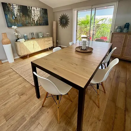 Будинок відпочинку Maison Familiale Avec Jardin, Terrasse Et Parking
