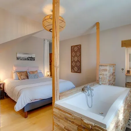 Maison Familiale Avec Jardin, Terrasse Et Parking Будинок відпочинку *
